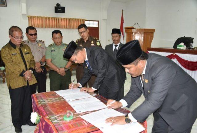 Pemkab Humbahas Tetapkan 15 Ranperda jadi Perda 