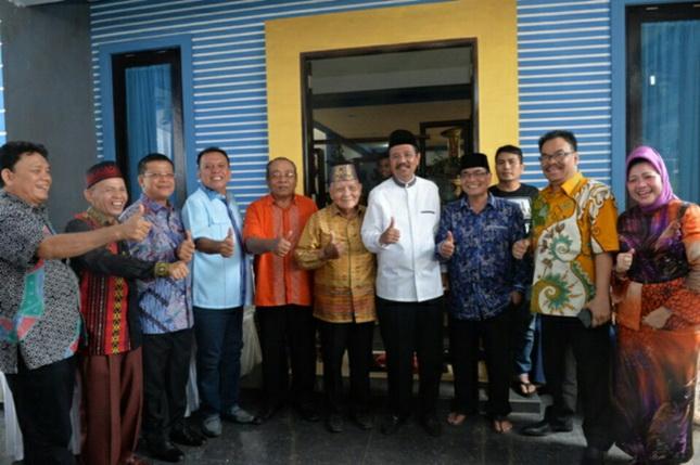 Halal Bi Halal Anggota DPRD Sumut, Gubernur Doakan Dahril Siregar Jaga Amanah