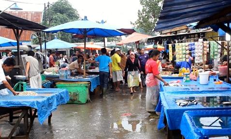 Kecewa PD Pasar dan DPRD Medan, Ratusan Pedagang Datangi Ombudsman Sumut Tolak Pembangunan Los Pasar Kemiri 