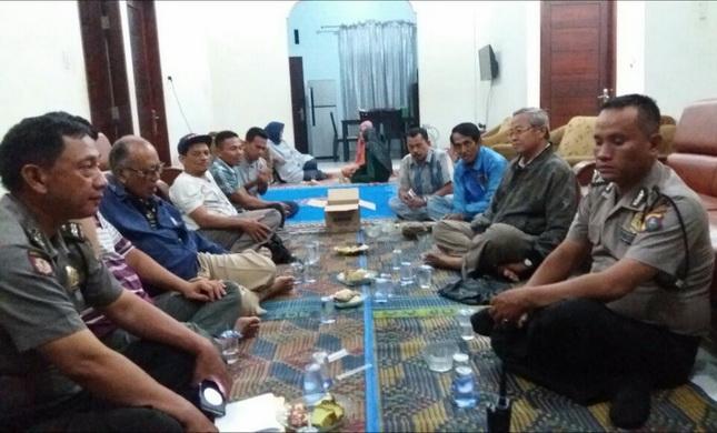 Bhabinkamtibmas Polsek Delitua Koordinasikan Pembentukan Siskamling