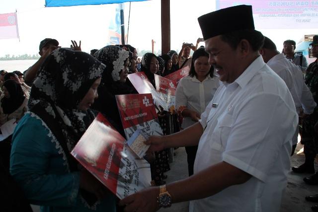 Bupati Labuhanbatu Launching Bansos Non Tunai PKH dengan KKS