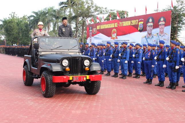 Gubernur Sumut Irup Peringatan HUT Bhayangkara di Mapolda Sumut 