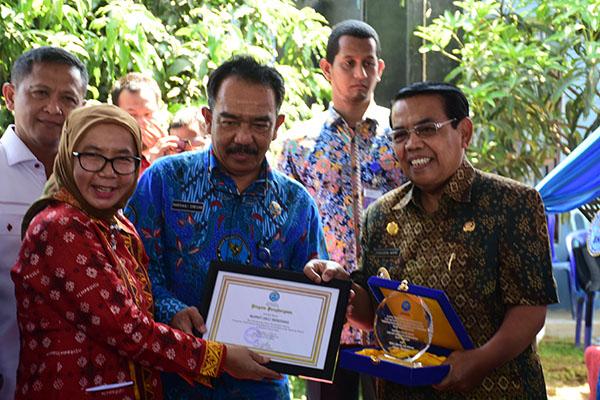 Dukung P4GN, Deliserdang Terima Penghargaan P4GN dari BNN Sumut