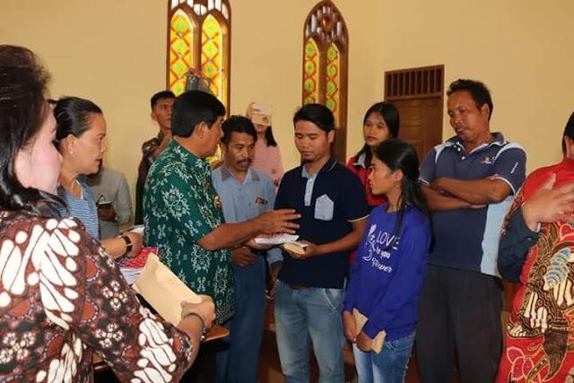 Pemkab Samosir Serahkan Tali Asih kepada Keluarga Korban KM Sinar Bangun