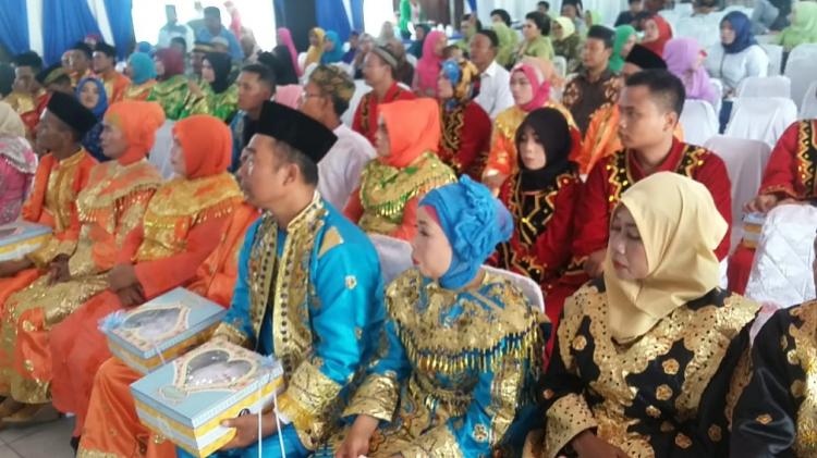Kejari Deliserdang Gelar Nikah Massal