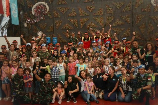 Puluhan Anak-Anak Lebanon Kunjungi Markas Indobatt