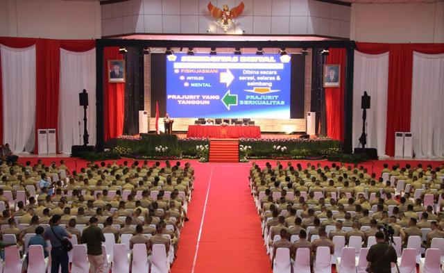 Kapusbintal TNI Beri Pembekalan 446 Calon Perwira Remaja TNI