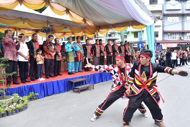 Pawai Karnaval Budaya Kota Tebing Tinggi Dibuka Pj Gubsu