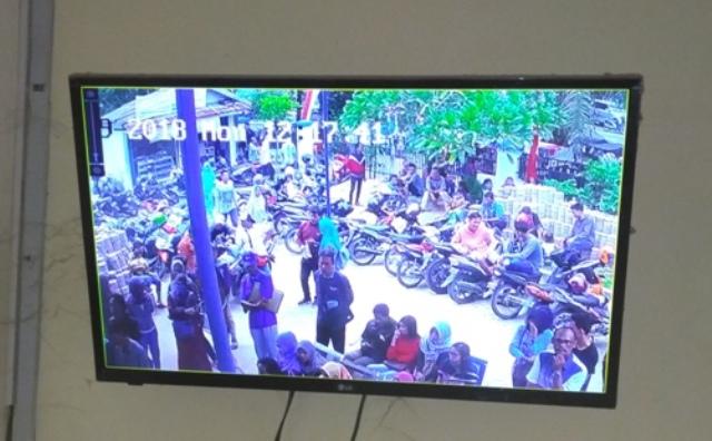 Lagi Urus Surat Kependudukan di Kantor Disdukcapil Deliserdang, Sepeda Motor Warga Dilarikan Maling
