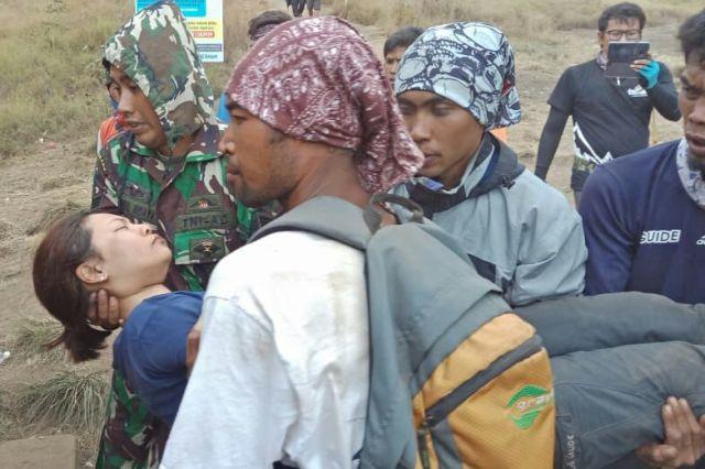 Tim Gabungan Berhasil Evakuasi Pendaki Gunung Rinjani