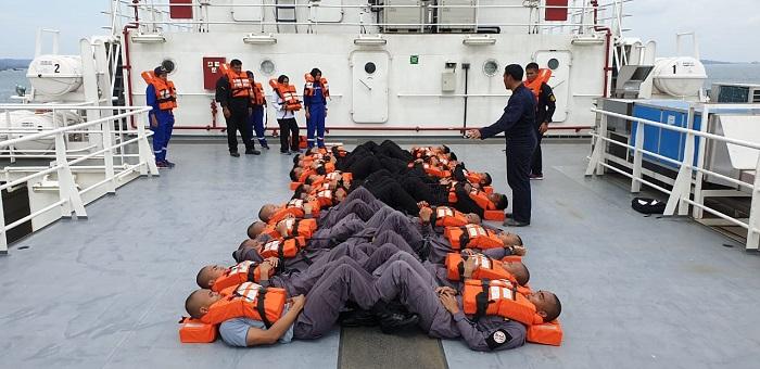 ABK KN Tanjung Datu 301 Bakamla RI Latihan Peran Darurat