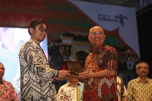 Walikota Medan Resmikan MGSA di Panggung Colorful Medan Carnaval