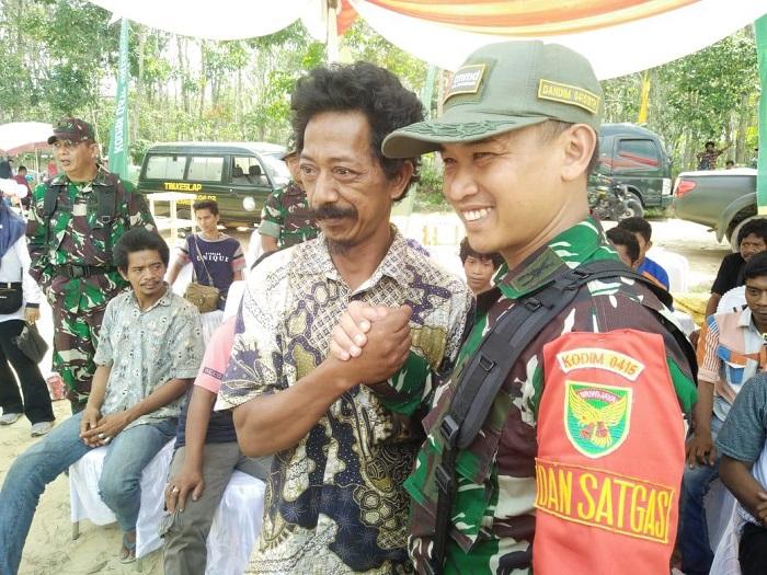 Dansatgas TMMD ke-105 Harap Warga Suku Anak Dalam Bisa Mendapat Pendidikan