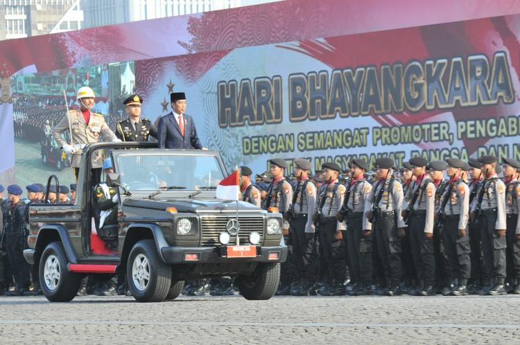 2 Tahun Agenda Bangsa Berjalan Aman, Presiden Jokowi Sampaikan Ucapan Terima Kasih Pada Polri