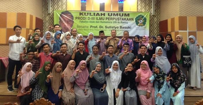 Guru Besar Ilmu Perpustakaan UI Sampaikan Kuliah Umum di UIN Ar Raniry