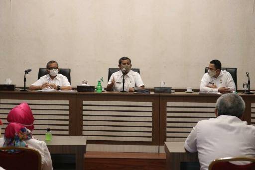 Sekda Pimpin Rapat Bersama OPD Pemko Medan, Sosialisasi Perwal Adaptasi Kebiasaan Baru