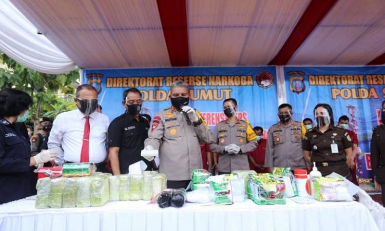 Kapolda Sumut Ungkap Tangkapan Narkoba Jaringan Aceh-Sumut-Jakarta, Puluhan Kilo Sabu, Ganja dan Pil Ekstasi Dimusnahkan