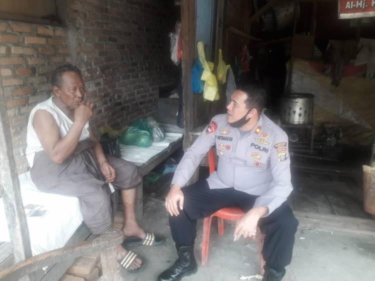 Berkunjung ke Rumah Warga, Kapolsek Medan Helvetia Sampaikan Pesan Kamtibmas