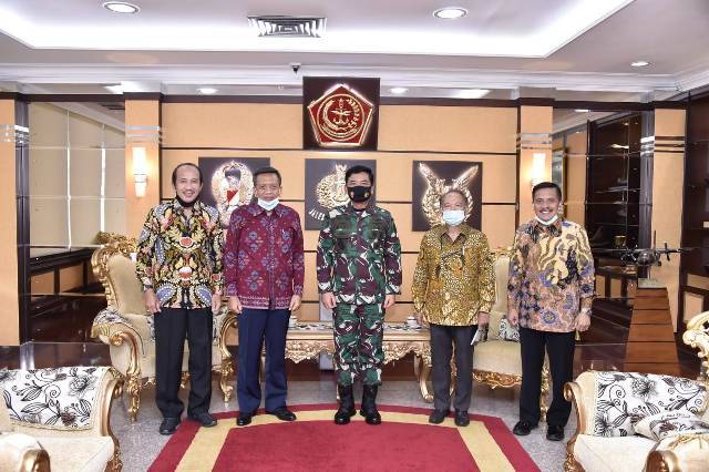 Panglima TNI Terima Purnawirawan Militer Senior Advisory Group di Mabes TNI