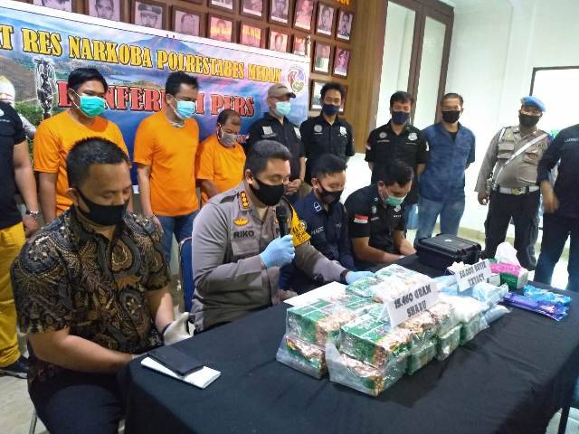 15 Kilo Sabu dari Jaringan Narkotika Medan - Pekanbaru Berhasil Dibongkar SatNarkoba Polrestabes Medan