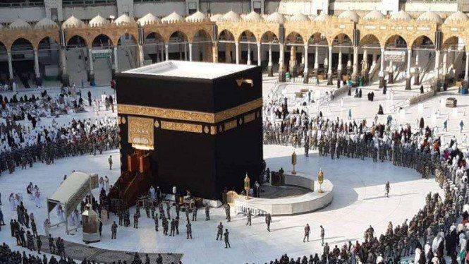 Cek Lagi Arah Kiblat, Matahari Melintas di atas Ka&rsquo;bah pada 15 dan 16 Juli