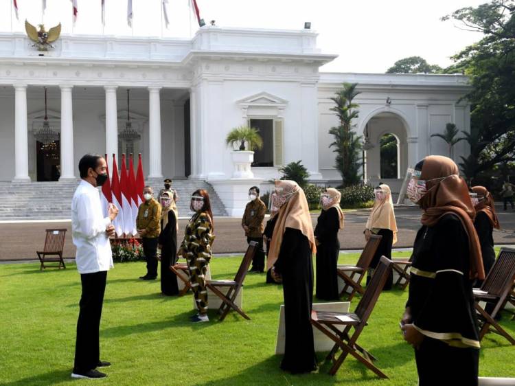 Presiden Jokowi Serahkan Banpres Produktif Usaha Mikro Rp15,3 Triliun