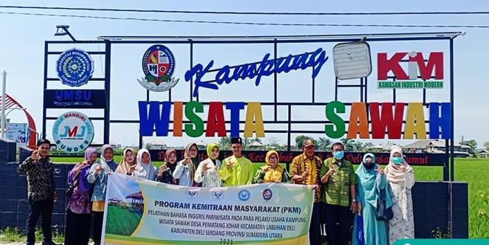 Diperlukan di Dunia Pariwisata, Dosen FBS Unimed Beri Pelatihan Bahasa Inggris di Kampung Wisata Desa Pematang Johar