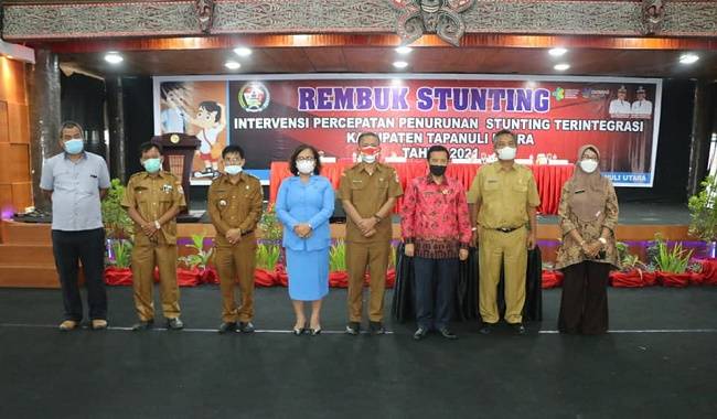 Tandatangani Komitmen Bersama Lintas Sektor, Pemkab Taput Laksanakan Rembuk Stunting