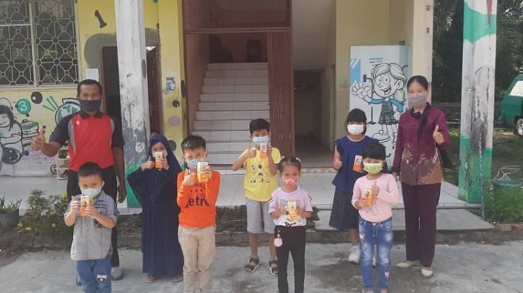 Perkuat Imunitas Anak, Yayasan Pendidikan Cahaya Kasih Berikan Vitamin untuk Siswa TK dan SD