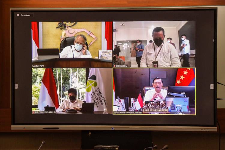 PPKM Darurat Turunkan Mobilitas 10-15 Persen, Luhut Minta Harus Terus Ditekan