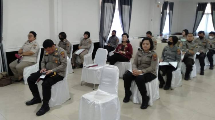  Tingkatkan Keimanan, Polrestabes Medan Gelar Binrohtal Bagi Personel Beragama Nasrani 