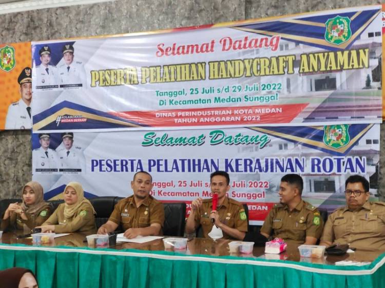 Dinas Perindustrian Kota Medan Adakan Pelatihan Handycraft Anyaman dan Kerajinan Rotan