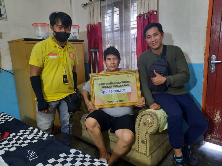 Maxim Pematangsiantar Melalui YPSSI Berikan Santunan Rp 13 Juta kepada Mitra Pengemudi