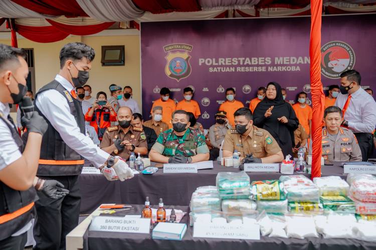 Hadiri Pemusnahan BB Narkoba di Polrestabes Medan, Bobby Nasution Ajak Masyarakat Jauhi Narkoba