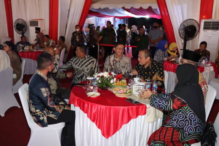  Kapolrestabes Medan Hadiri Malam Temu Ramah Raker Komwil I Apeksi 