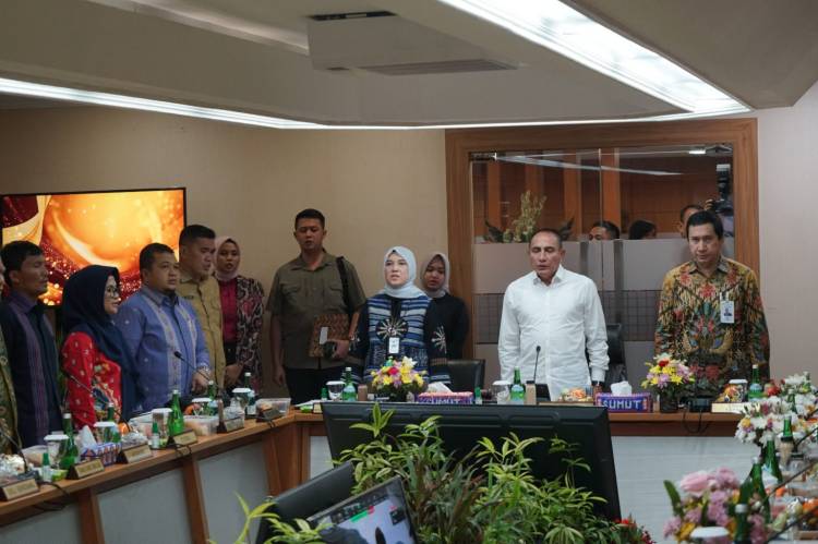 Walikota Pematang Siantar Hadiri RUPS-LB Bank Sumut, Babay Parid Wazdi Resmi Jabat Dirut