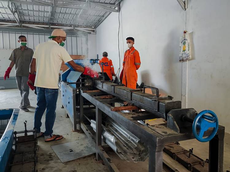 Kecamatan Medan Belawan Berinovasi Daur Ulang Sampah Plastik Jadi Balok dan Papan