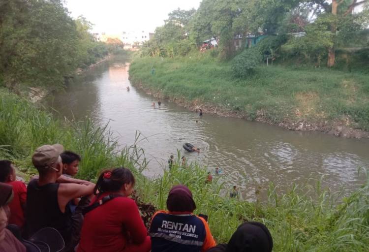 Seorang Remaja Hanyut saat Mandi-mandi di Sungai Deli Marelan
