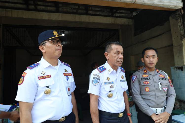 Turun Langsung Pada Penertiban Lalu lintas di Jalan Jamin Ginting, Kadishub Sumut Dorong Operator Angkutan Patuhi Aturan Pool