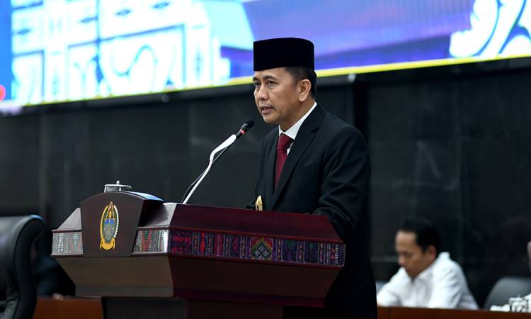  Pj Gubernur Sumut Sampaikan Ranperda LPJ APBD 2023 ke DPRD Sumut