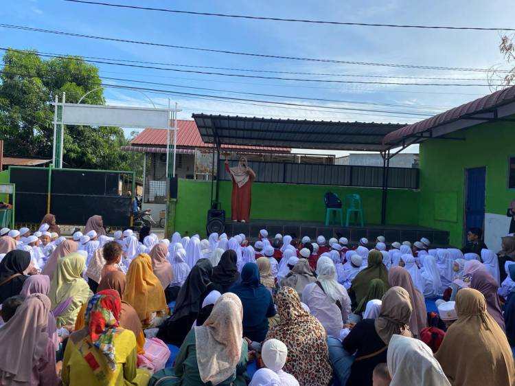 MPLS, Santri YPI Al Amin Gembira Bersama Mendengarkan Dongeng