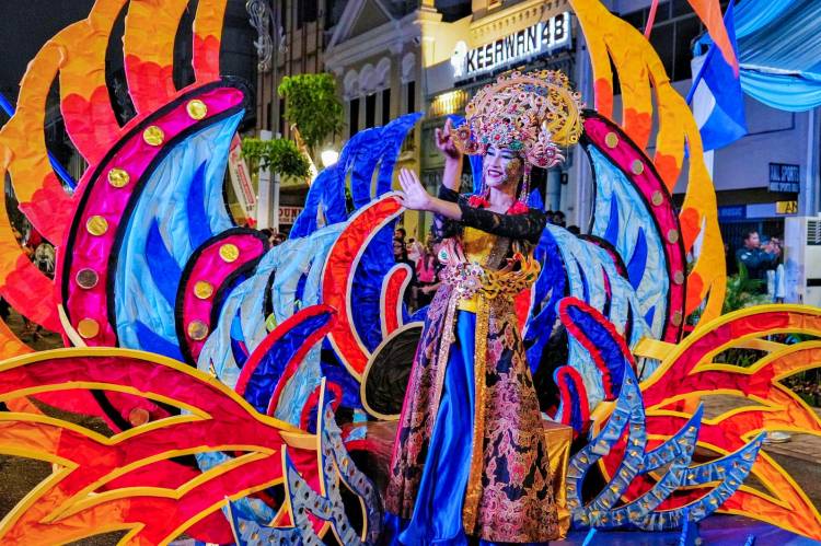  Pawai Budaya Colorful Medan Night Carnival Tampilkan Pesona Keragaman Budaya di Kota Medan