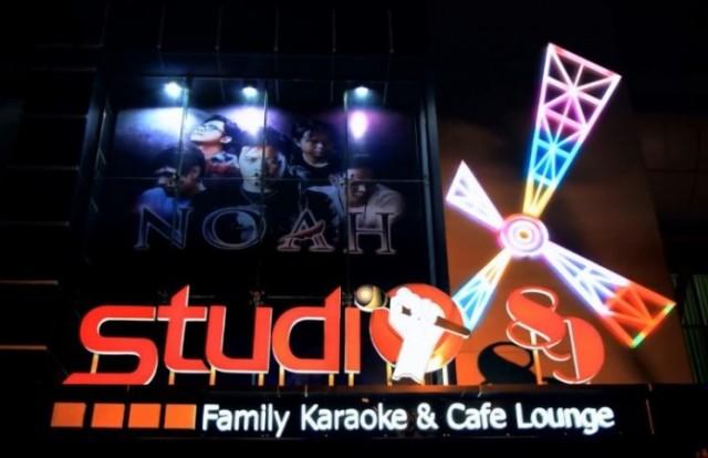 Gesek Enam Kali Kartu Debit, Pengunjung Keluhkan Pelayanan Karaoke Studio 89