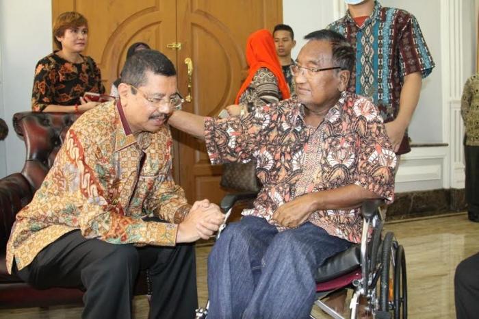 Rayakan HUT RI ke-71, Gubsu Sambangi Rudolf Pardede