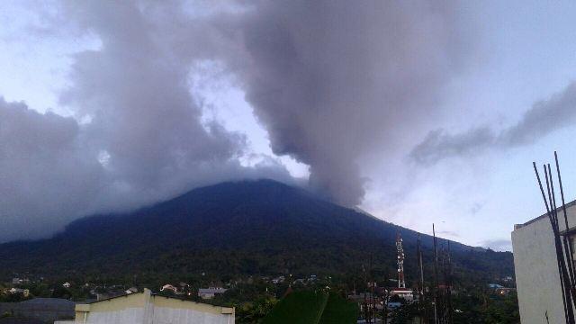 Siaga Darurat Erupsi Gunung Gamalama Diperpanjang Hingga 17 Agustus