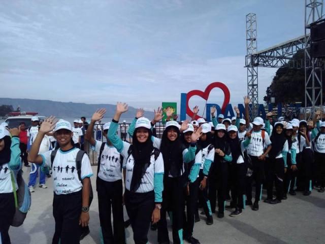 Gerak Jalan Sehat Wisata Simalungun Diikuti Paskibra MTsN Siantar