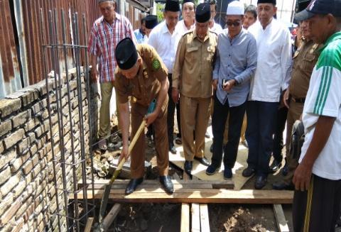 Walikota Medan Letakkan Batu Pertama Pembangunan Masjid Syiar Islam