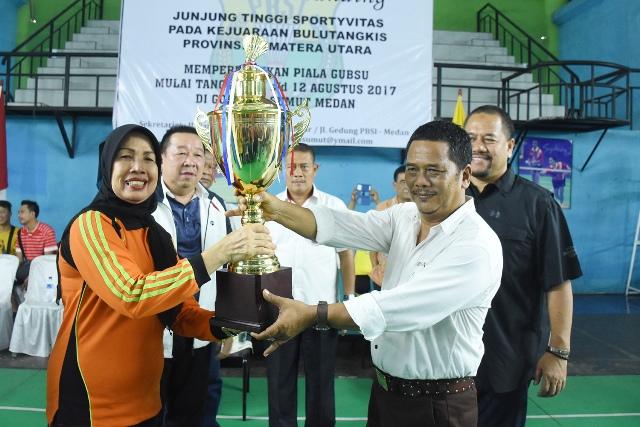 Nuhajizah Beri Motivasi Peserta Kejuaraan Bulutangkis Piala Gubsu