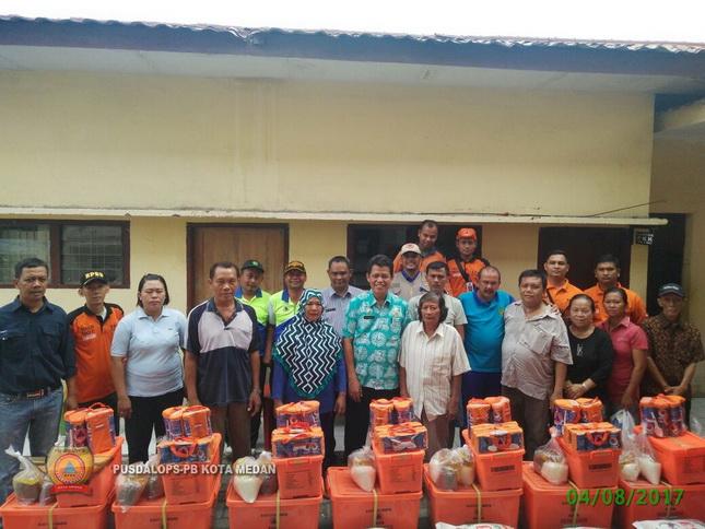 22 KK Terdampak Angin Puting Beliung Terima Bantuan dari BPBD Kota Medan