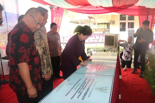 Menteri Kesehatan Resmikan 3 Gedung Baru di RSUP H Adam Malik